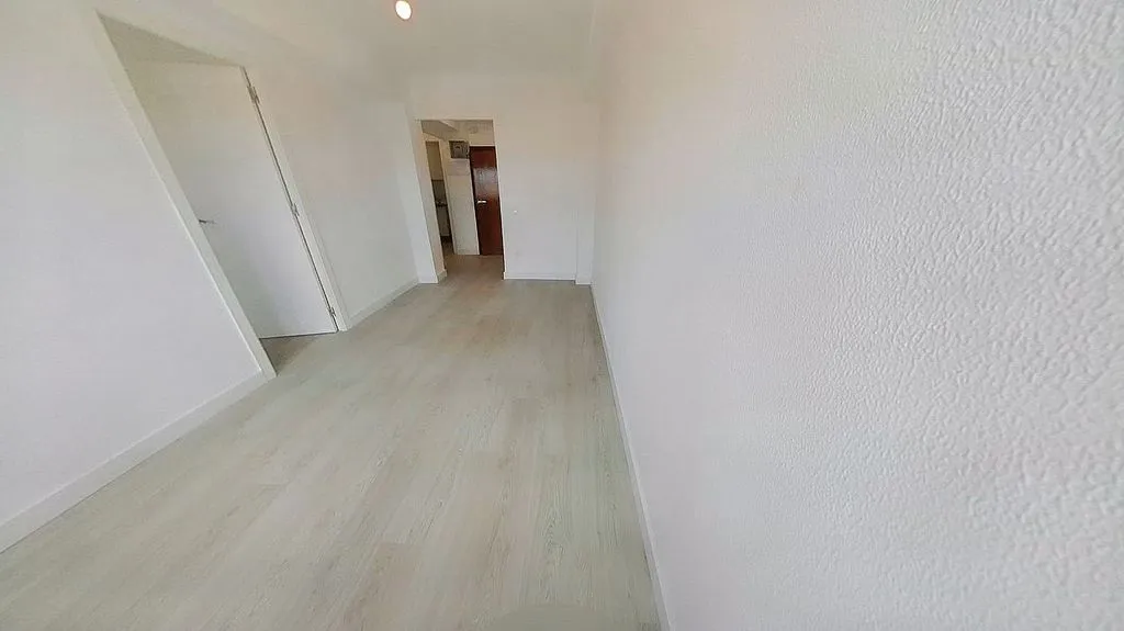 hallway_entrance