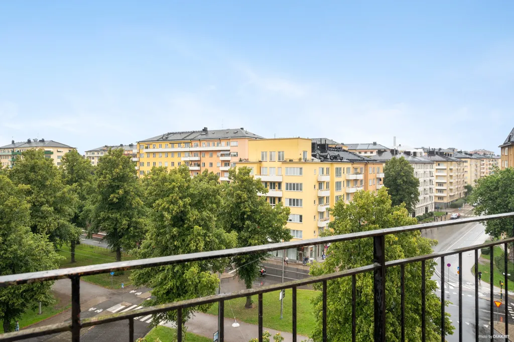 Balcon - Attic Flat with Balcony in Östermalm