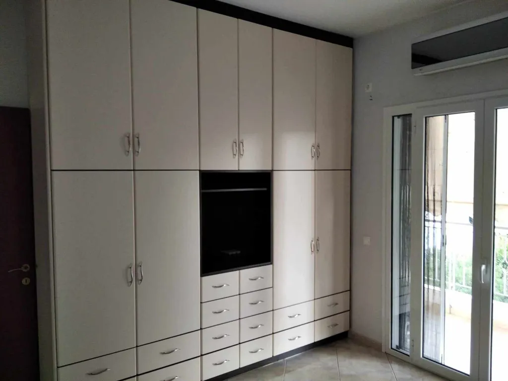 4-toaline korter asukohas Athens