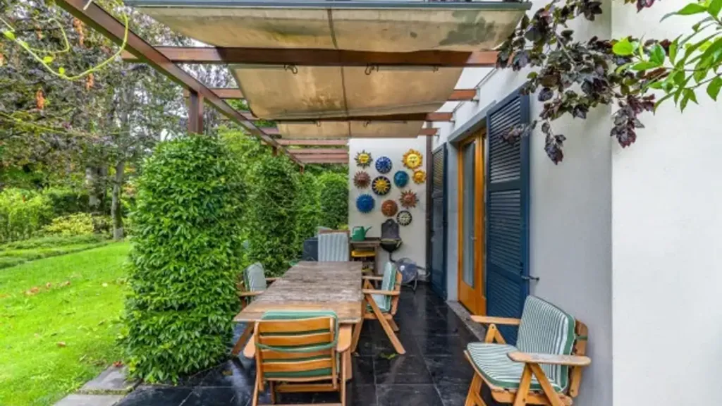 Terrazza - Villa indipendente con piscina nel residence a Brembate di Sopra