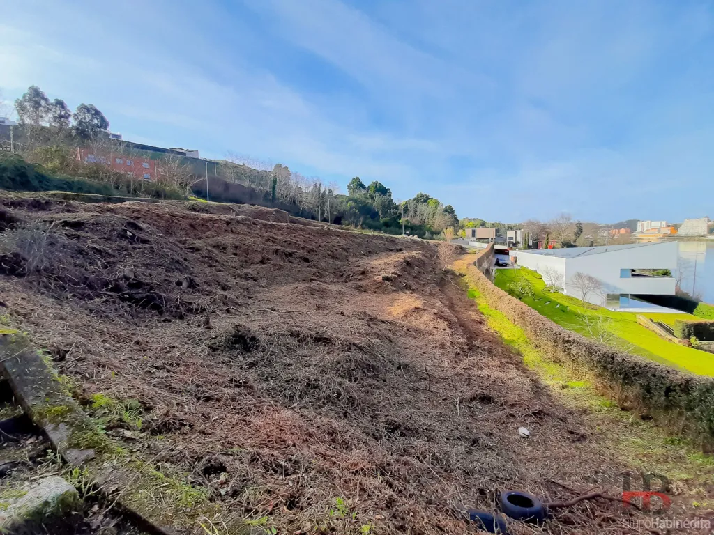 Aed - Construction Plot with River Views in Vila Nova de Gaia