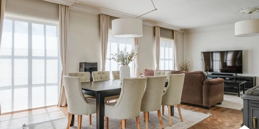 Söögituba - Renovated Villa with Panoramic View in Diepenbeek