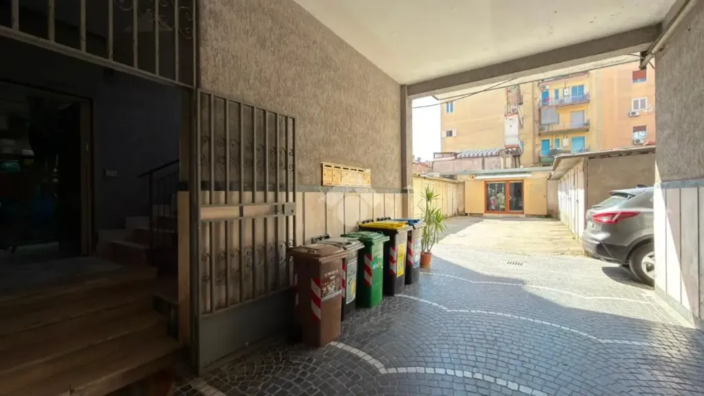 Garage - Bilocale with Central Location in Corso Italia, Naples