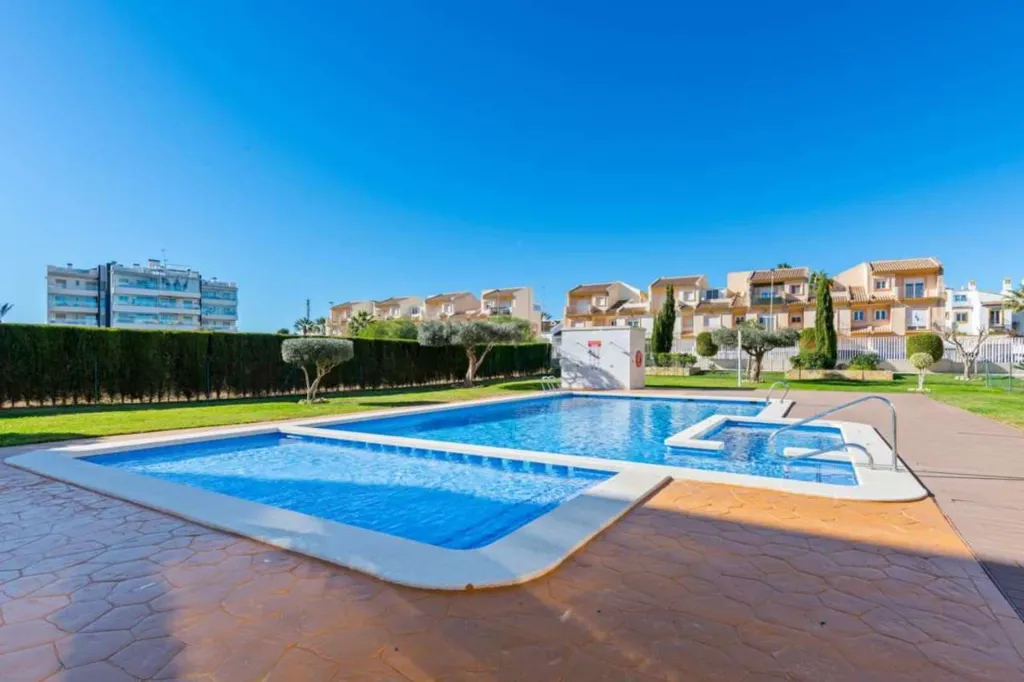 Piscine - Apartment with Pool in Villamartin, Alicante