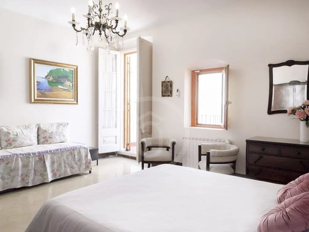 Chambres - Neoclassical House with Beach Proximity in Premià de Mar