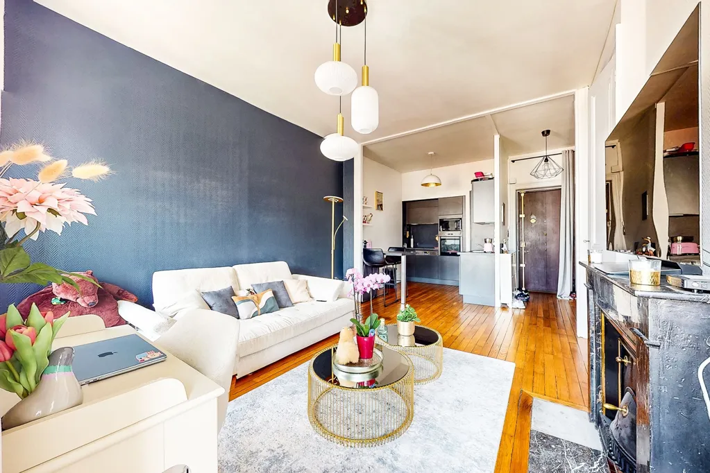 Soggiorno - Bright 2-Bed Flat with Rooftop View in Lyon 6