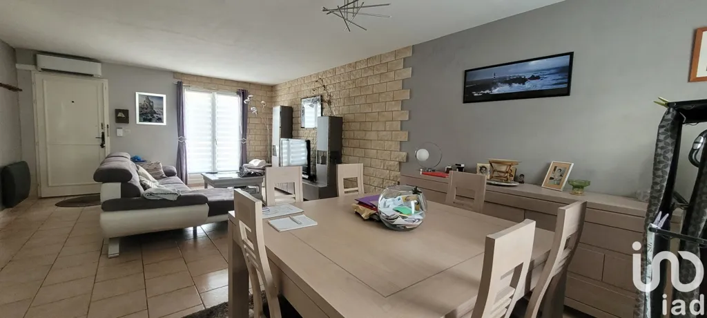 Söögituba - House with Pool and Balcony in La Crau