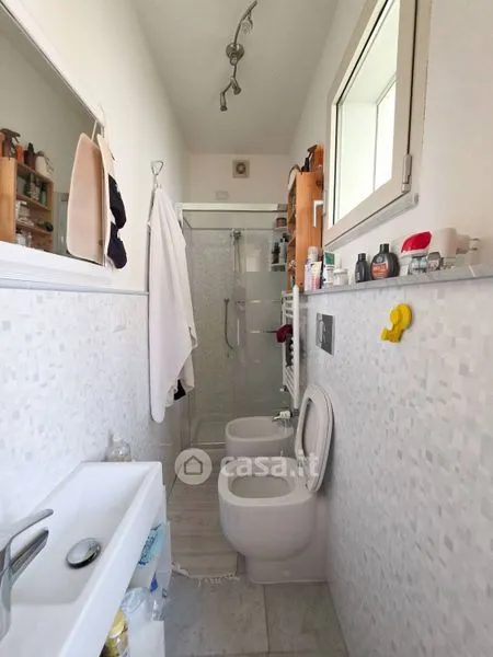 Salles de bain - Mansard Apartment with Sea View in Pisa