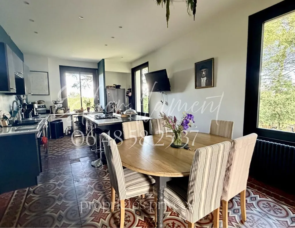 Sala da pranzo - Characterful House with Pool in Rousson