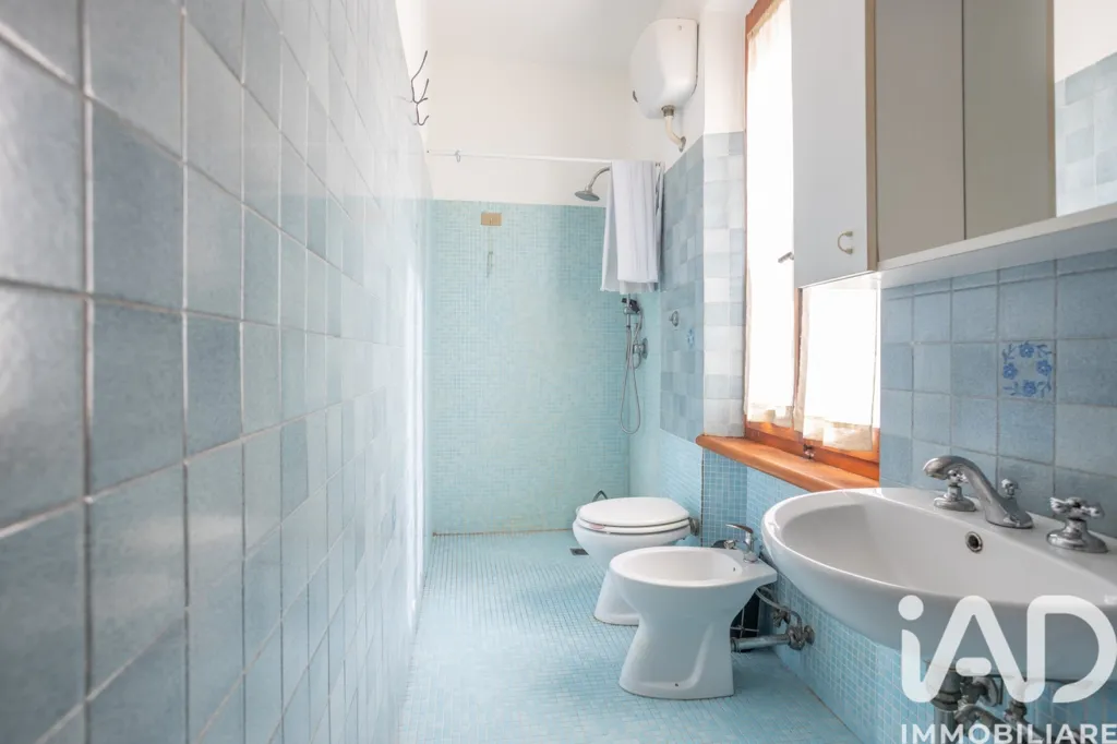 Salles de bain - 2-Bedroom Apartment in Historic Centre, Monte San Vito
