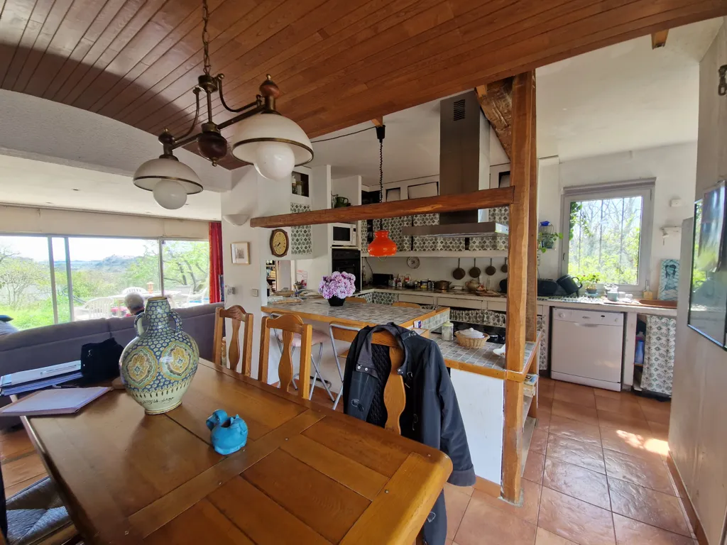 Salle à manger - Villa à Rénover avec Vue Mer à Biot