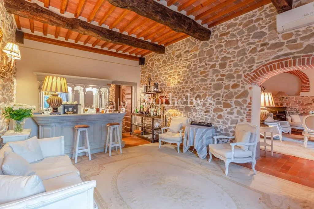Elutuba - Historic Villa with Private Chapel in Montecatini Terme