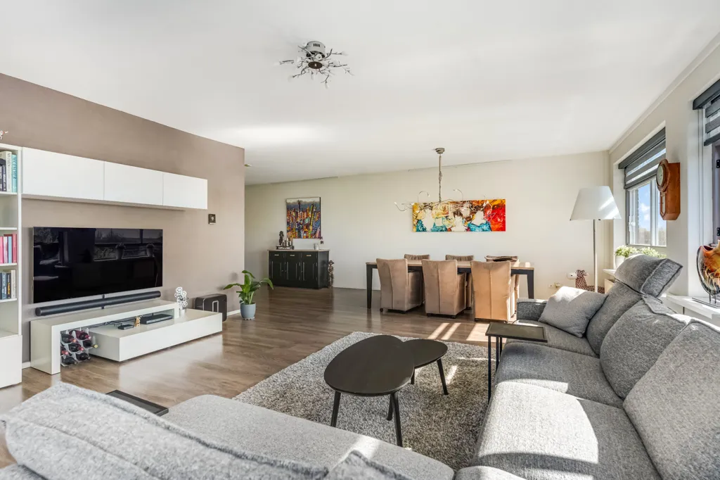 Elutuba - Luxury Corner Penthouse with Large Terrace in Almere