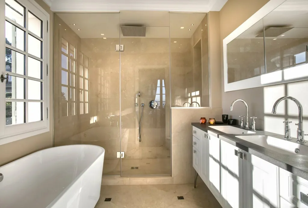 Vannitoad - Neo-Provencal Villa with Sea View in Cap d'Antibes