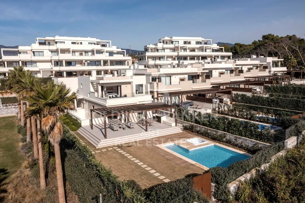 Bassein - Modern Villa with Sea View in Estepona