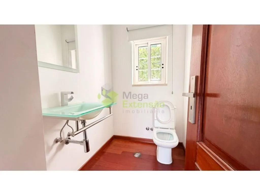 4 Bedroom Villa with Pool near Cascais
