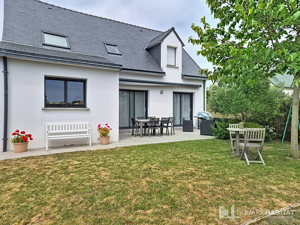 Aed - Modern House with Garden in Étel