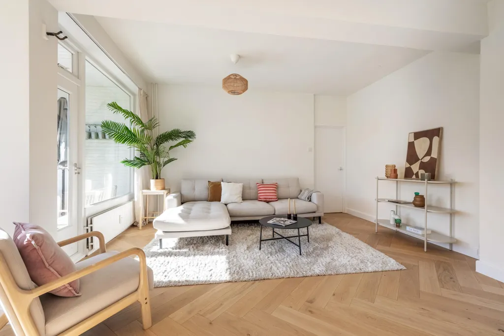Soggiorno - Renovated Gallery Flat with Balcony in Amsterdam