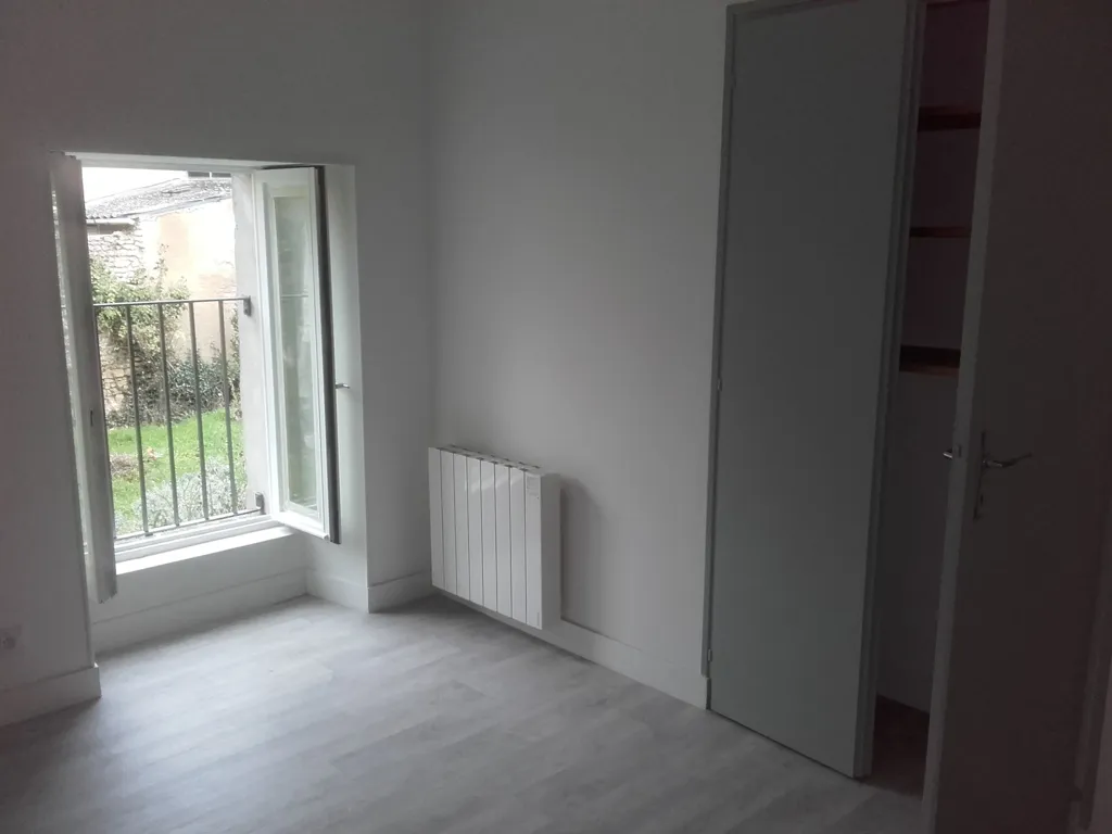 Toad - Double Immeuble with 12 Apartments in Poitiers Centre