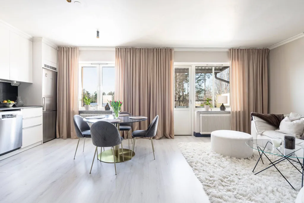 Elutuba - Modern Two-Bedroom Flat with Balcony in Västmanland