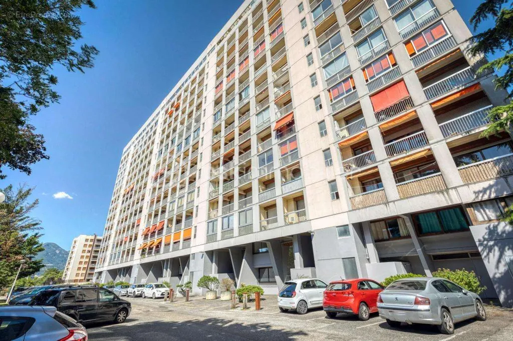 Extérieur - Appartement T3 avec Balcon à Grenoble