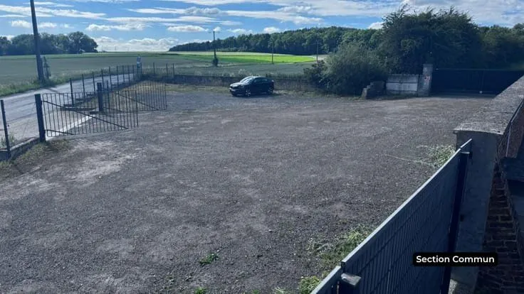 Warehouse with Parking near E420, 11,500m²