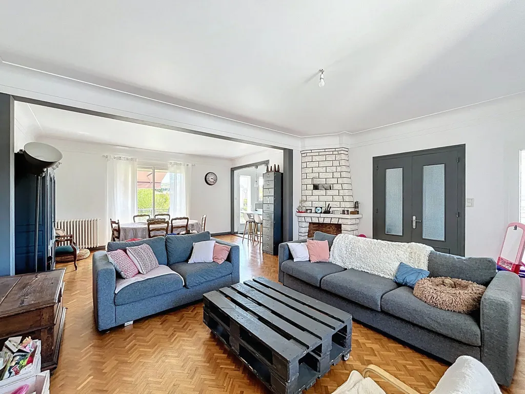 Living Room - House with Pool and Garden in Périgueux Centre