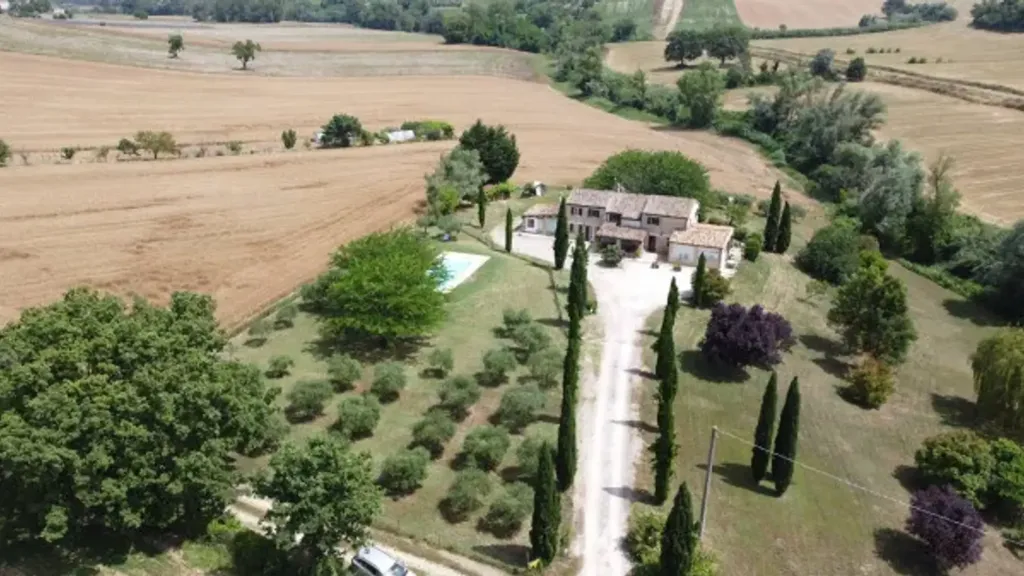 Õhuvaade - Rustic Casale with Pool in San Costanzo