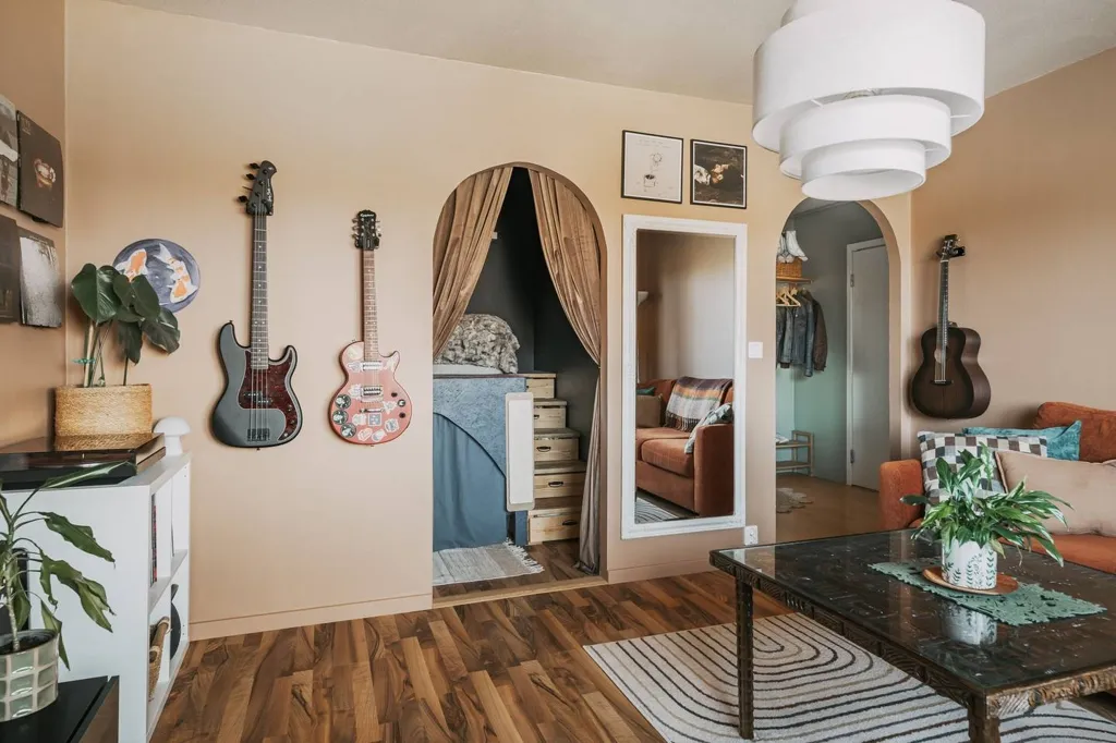 Living Room - Spacious 1-Bedroom Flat with Balcony in Lidköping