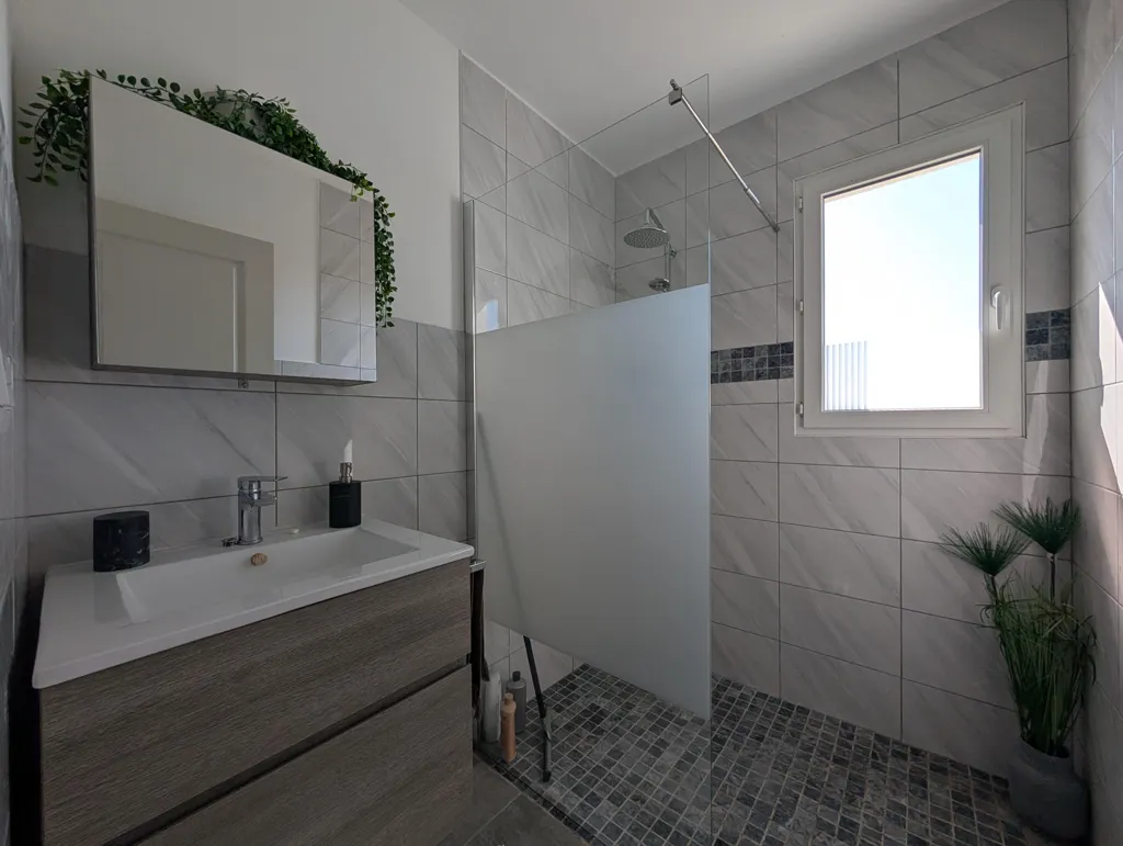 Bagni - T3 Apartment with Terrace in Abeilhan