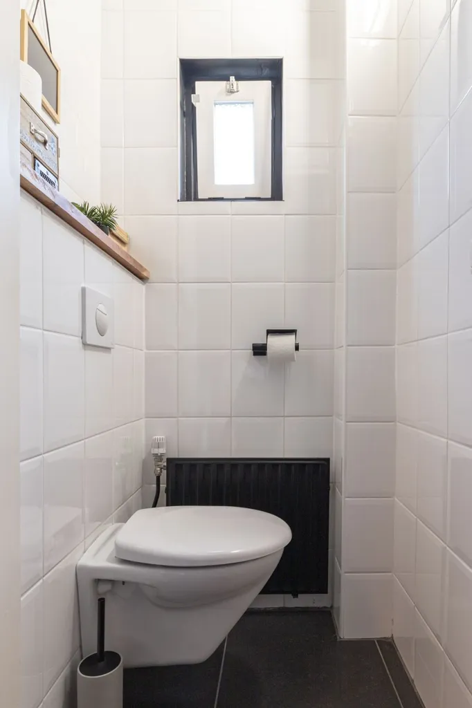 Vannitoad - Half Duplex with Solar Panels in Central Location