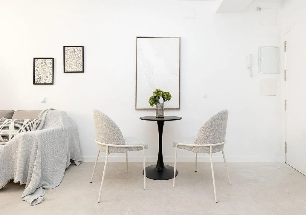 Dining Room - 1-Bedroom Apartment with Patio in Granada