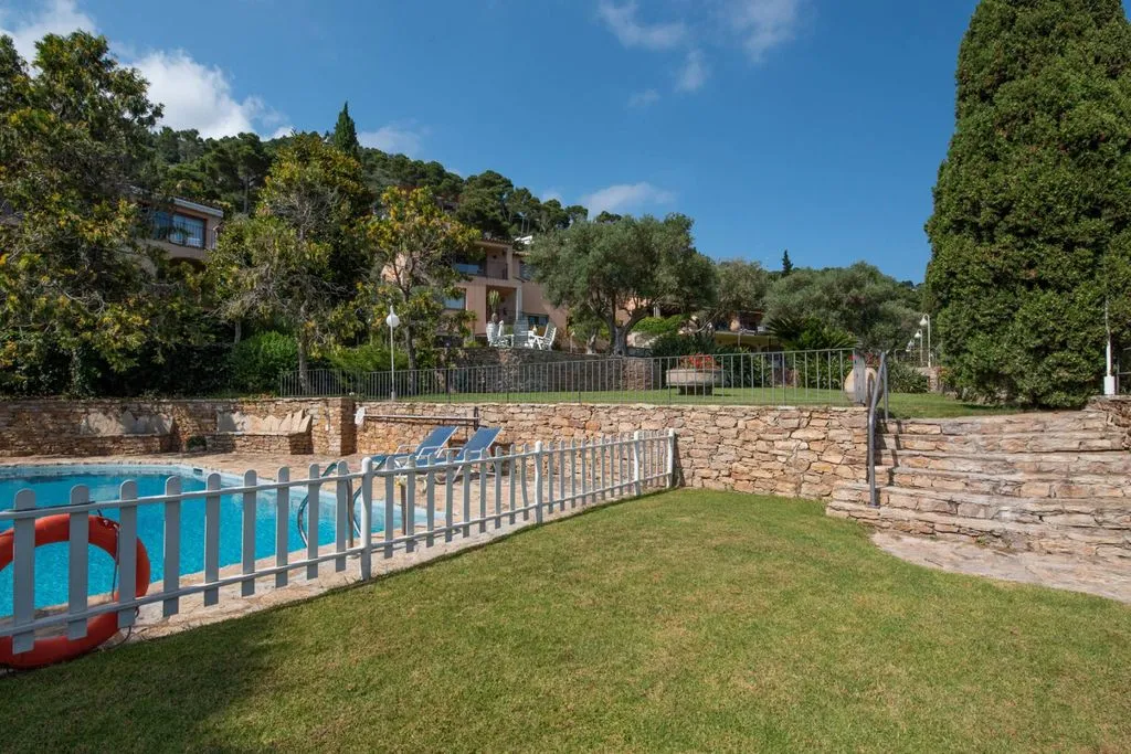 Pool - Mediterranean House with Sea Views in Begur