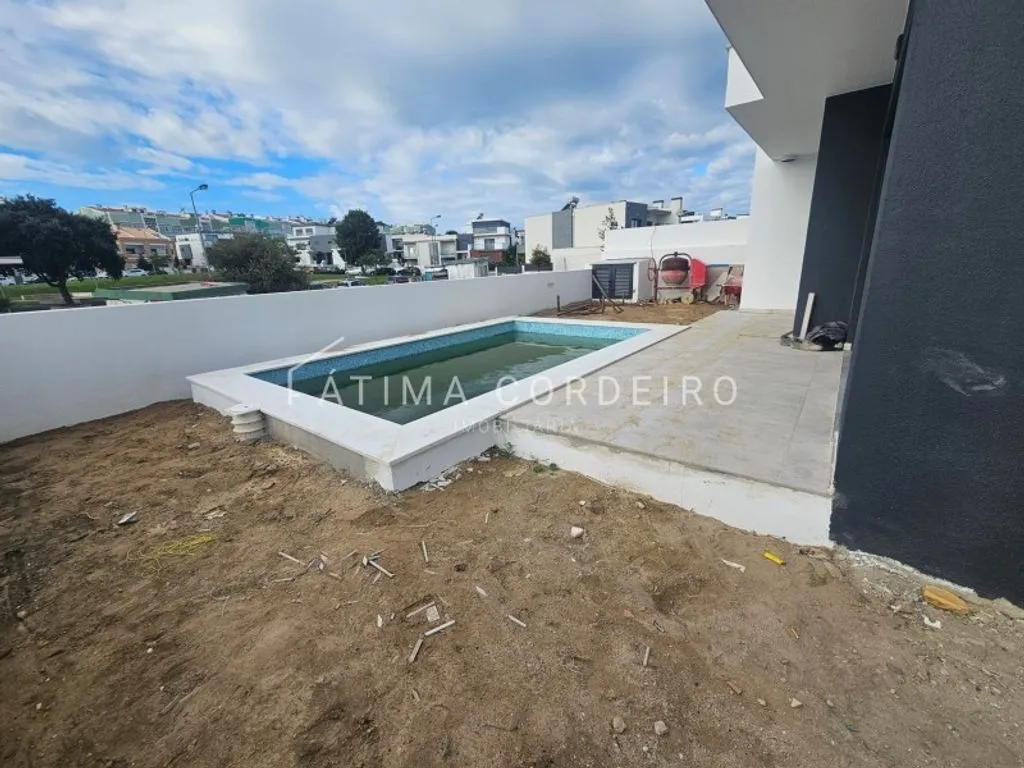 Piscine - Luxury Detached House with Pool in Charneca de Caparica