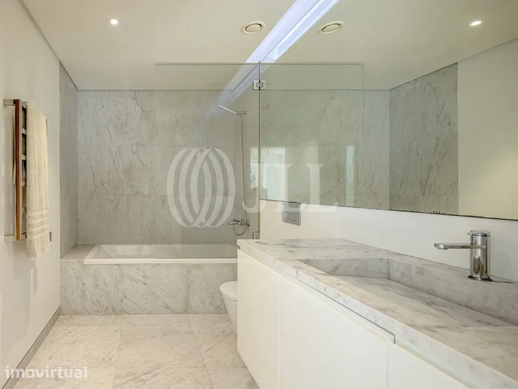 Salles de bain - Contemporary Villa with Pool in Estoril, Cascais