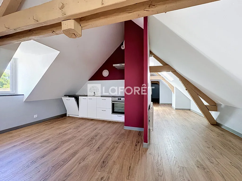 Rooms - Bright 3-Bedroom Apartment in Langres Centre