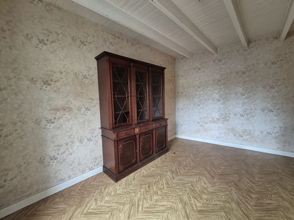 Pièces - Maison à rénover avec jardin à Craon