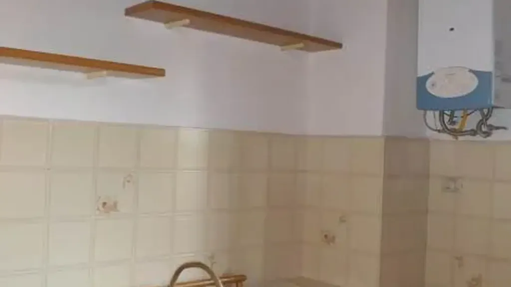 Vannitoad - Rustic 3-Bedroom Apartment in Florence