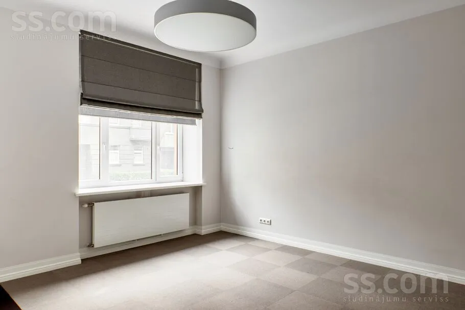 Pièces - 2-Bedroom Apartment with Historic Charm in Riga Centre