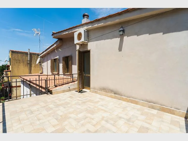 Terrazza - Central Two-Bedroom Apartment with Terraces in Formello