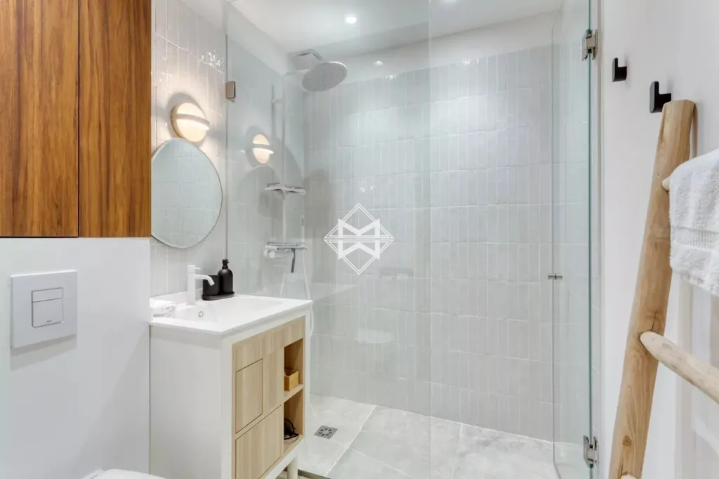 Vannitoad - Modern Villa with Garden in Village Centre
