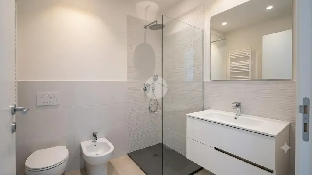 Bagni - Modernised Triplex with Balcony in Milan