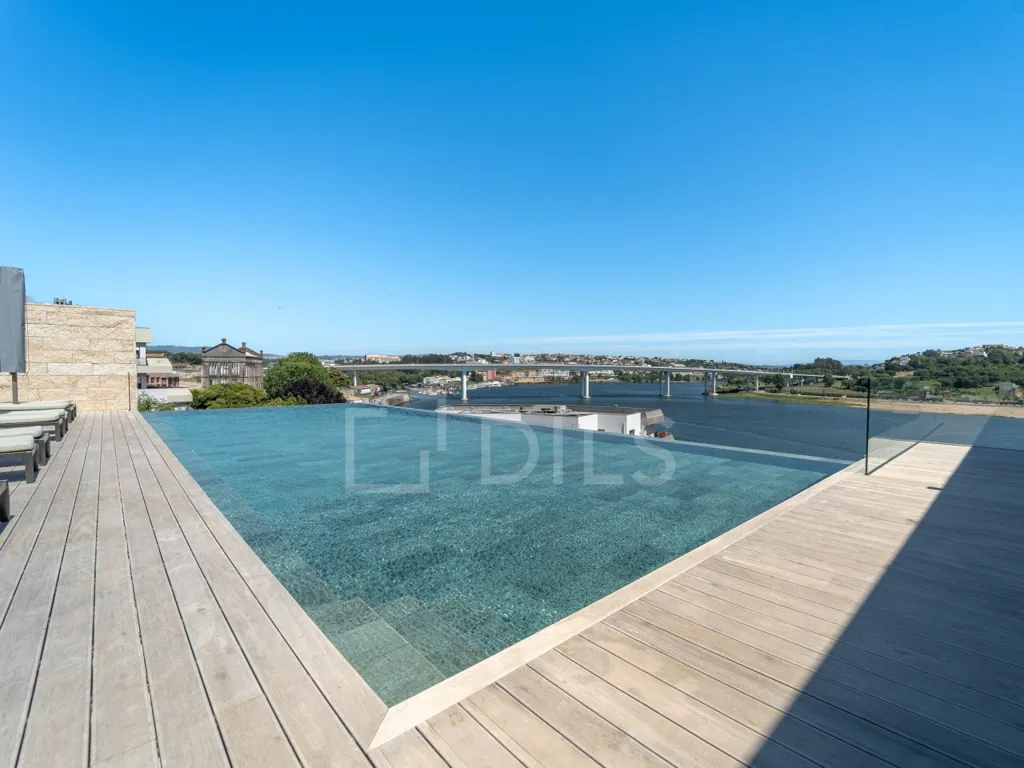 Bassein - Luxury Apartment with River Views in Porto