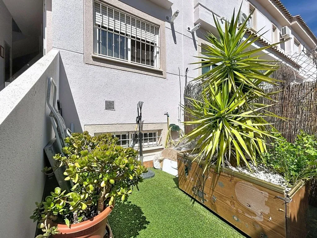 Aed - Bungalow with Pool and Terrace in Polop