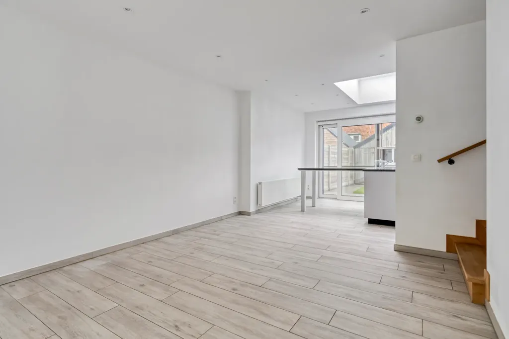 Elutuba - Renovated Semi-detached House in Sas van Gent
