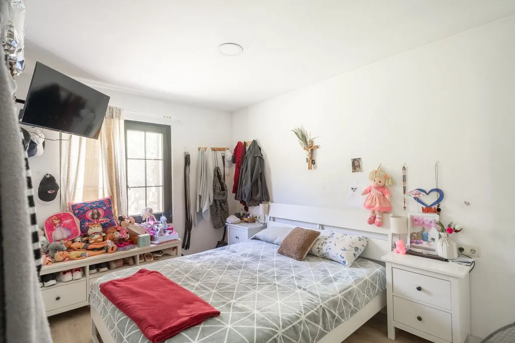 Camere da letto - Luxury House with Historic Tower in Mont-ras