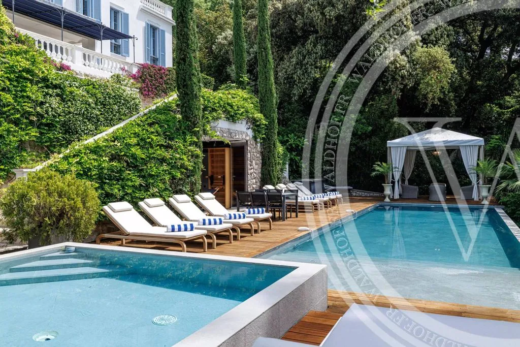 Piscine - Hôtel Particulier Luxueux avec Vue Mer à Cannes