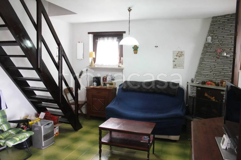 Séjour - Renovated Apartment with Panoramic View in Bagnolo Piemonte