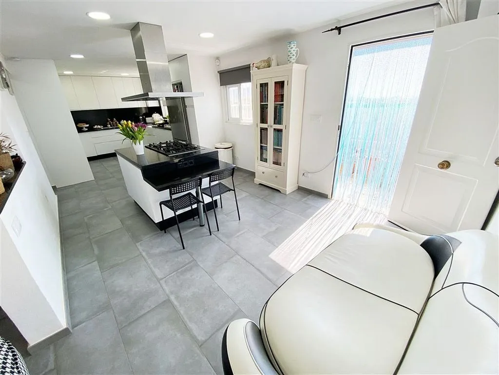 Cuisine - Modern Chalet with Pool and Terrace in Huércal-Overa