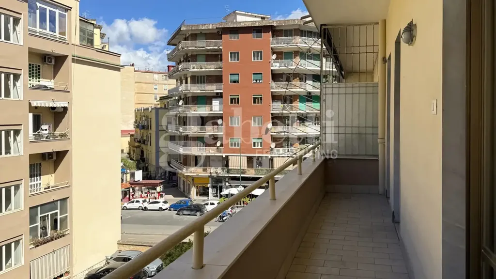 Balcon - Apartment with Balcony in Fuorigrotta, Naples